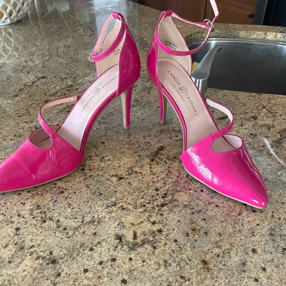 Chinese Laundry Size 10 1/2 pumps - Picture 3 of 6